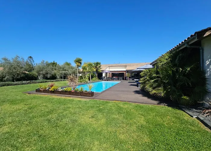 Le Domaine Des Oliviers Peujard